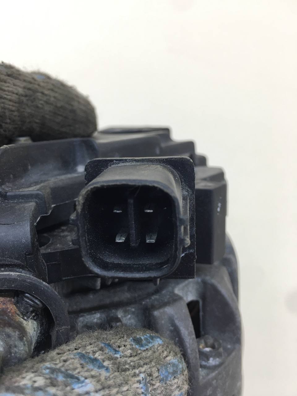 Генератор Toyota Corolla E120 2001-2007