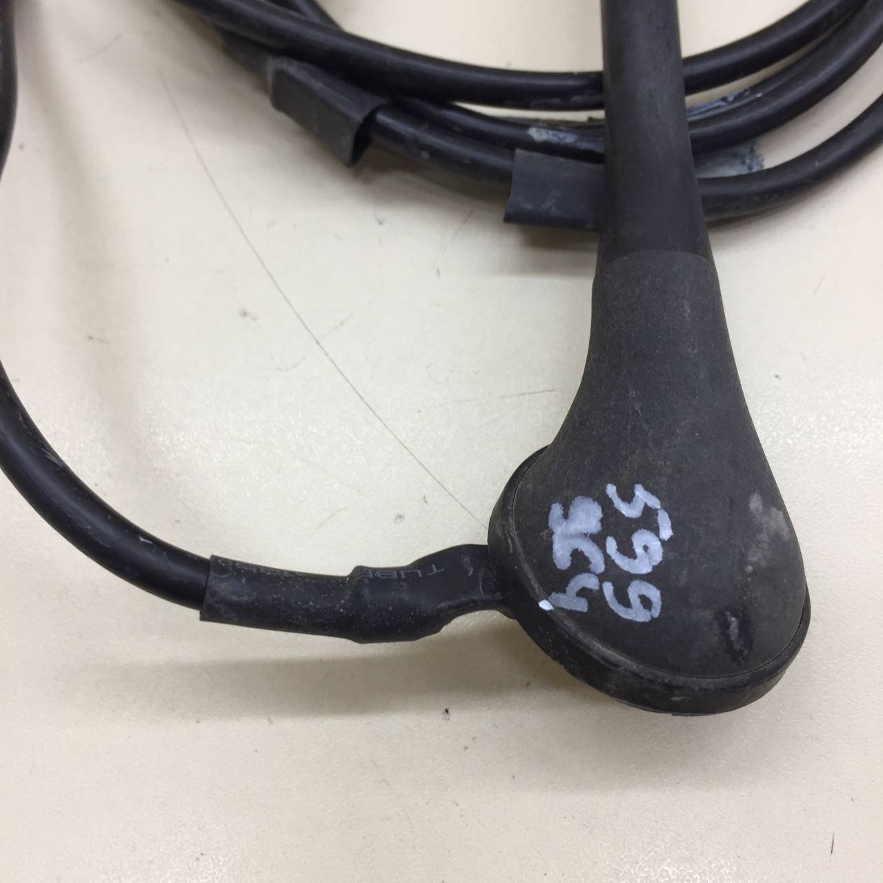 Антенна Lada Granta 2011>