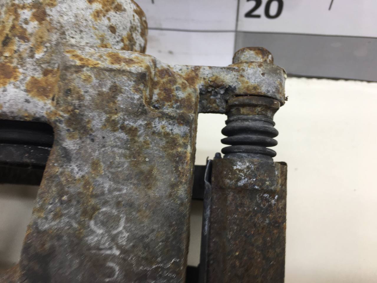 Суппорт передний правый Chevrolet Lacetti (J200) 2003-2013