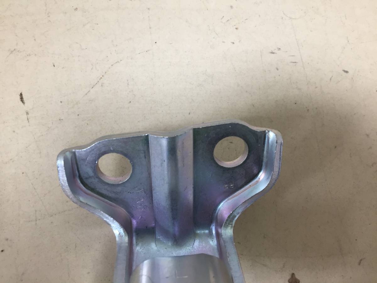 Петля двери задней правой верхняя SsangYong Kyron 2005-2015