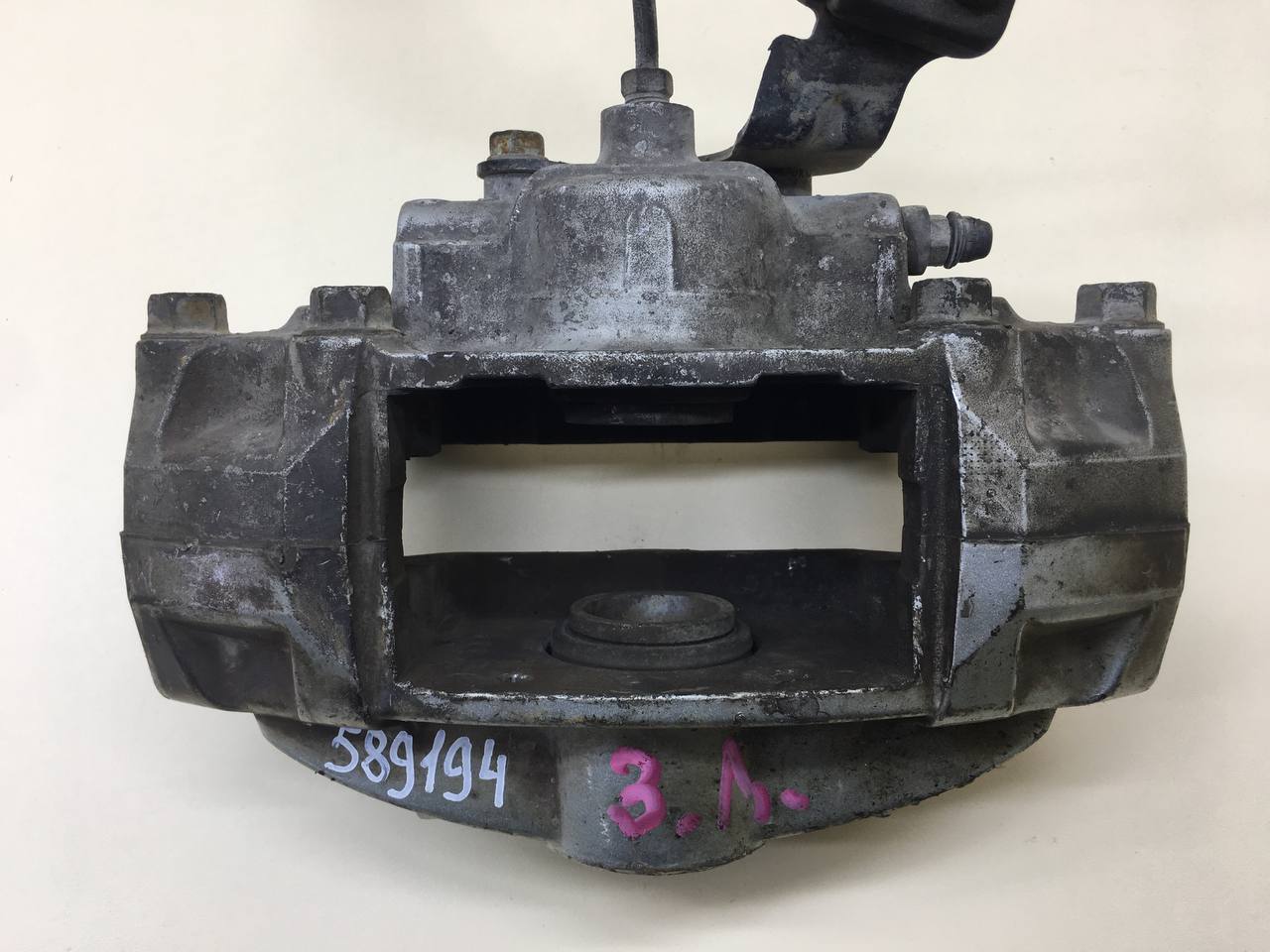 Суппорт задний левый Infiniti Q50 (V37) 2014-2021