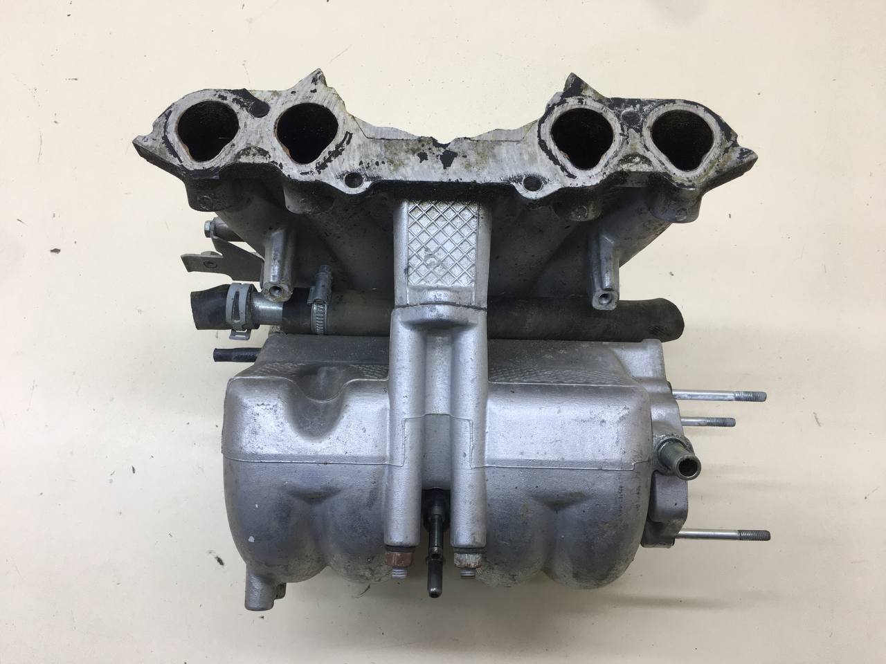 Коллектор впускной Lada  Niva Travel 2020>