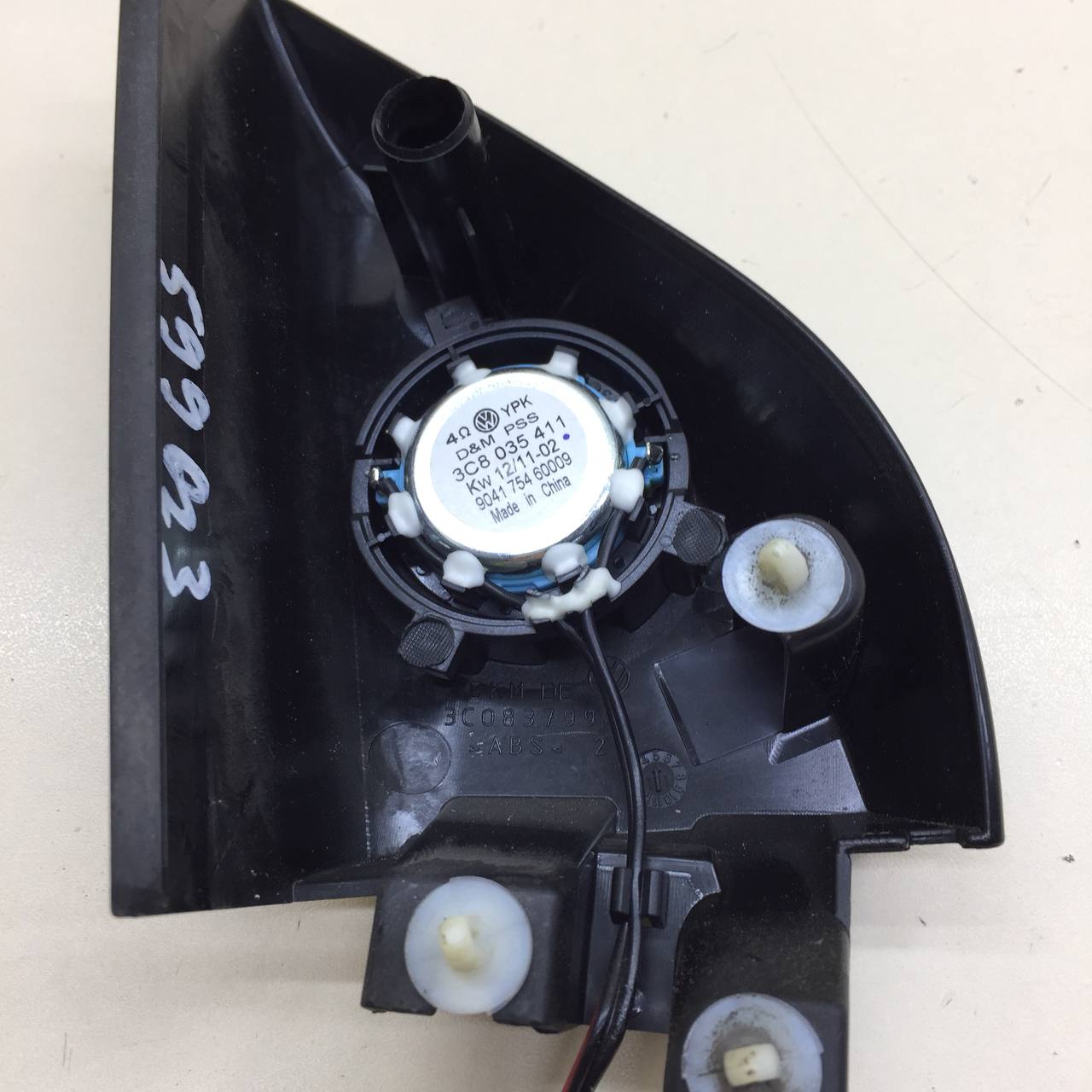 Крышка зеркала внутренняя правая Volkswagen Passat B7 2011-2015