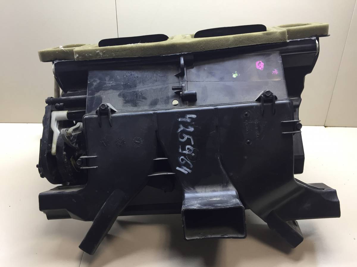 Корпус отопителя Chrysler 300С (LX) 2004-2011