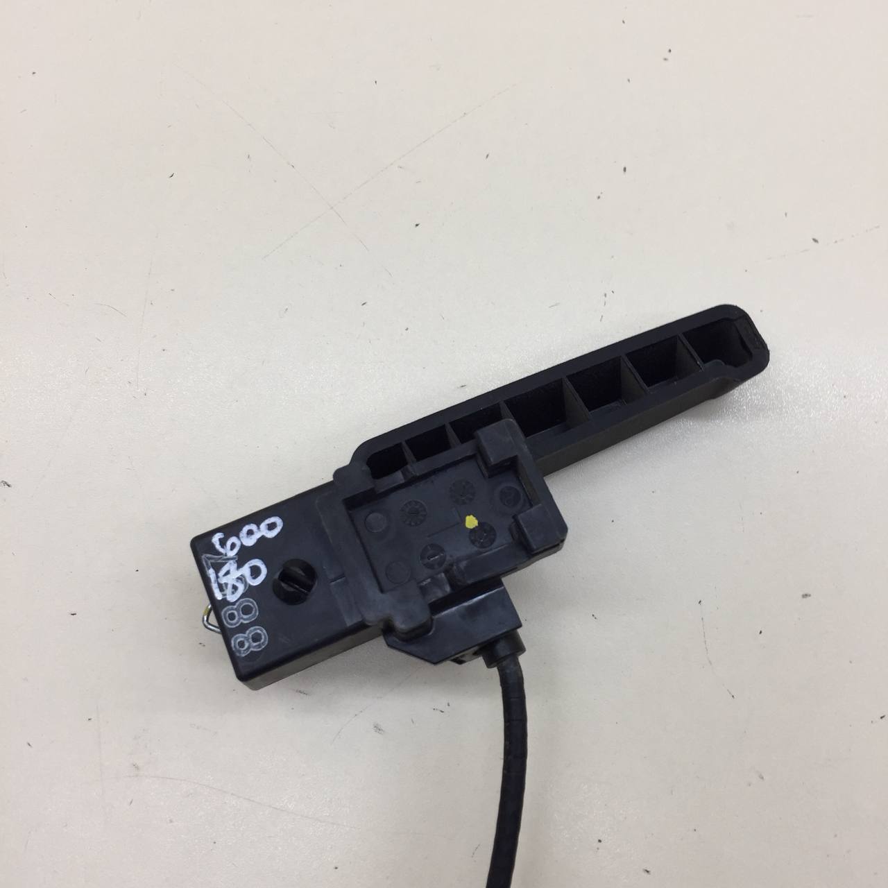 Ручка открывания капота Chevrolet Aveo T300 2011>