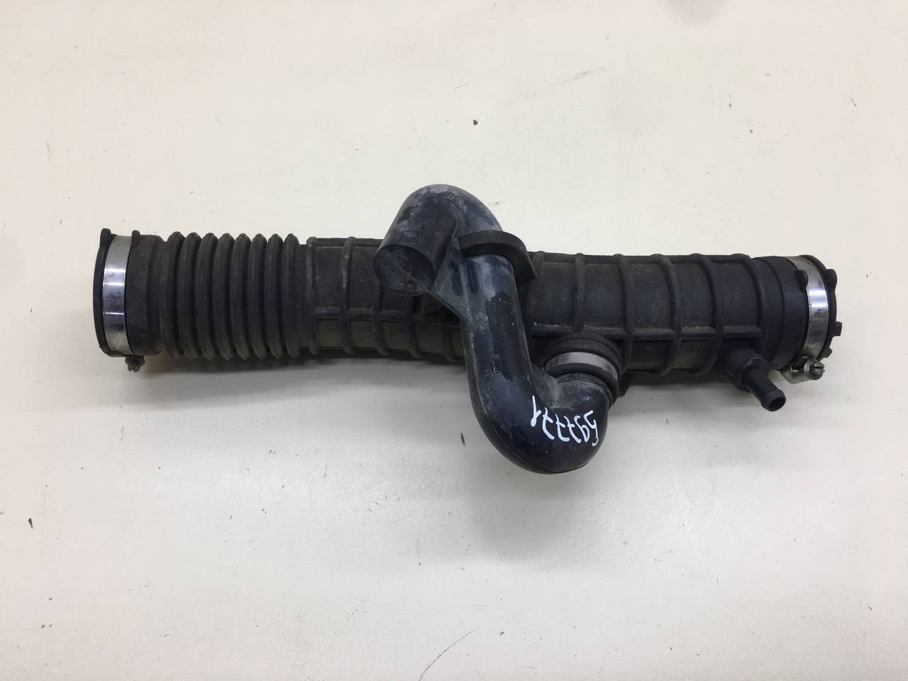 Патрубок воздушного фильтра Renault Megane (3) 2009-2016