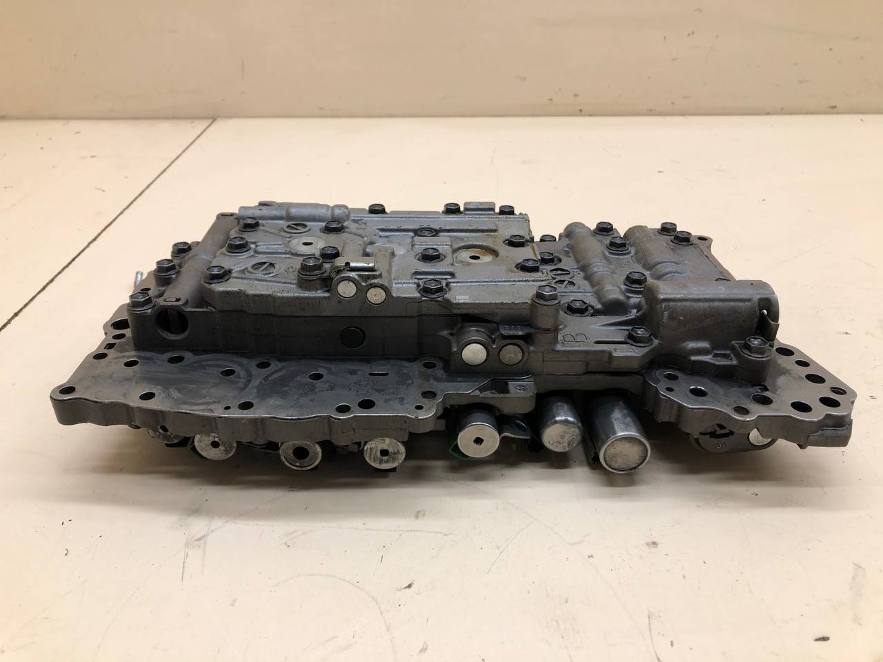 Блок клапанов Lexus GS 300/400/430 (S190) 2005-2011