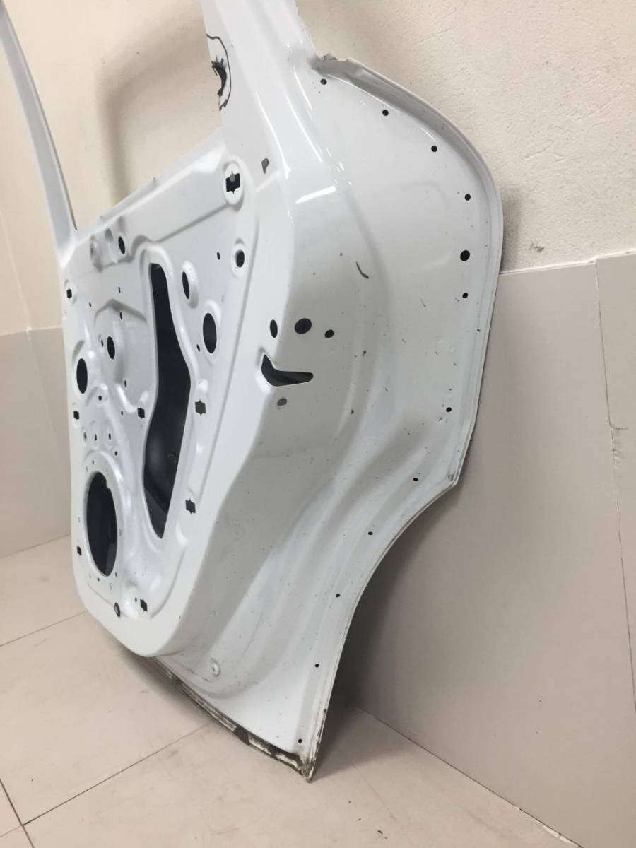 Дверь задняя правая Porsche Macan 2013>