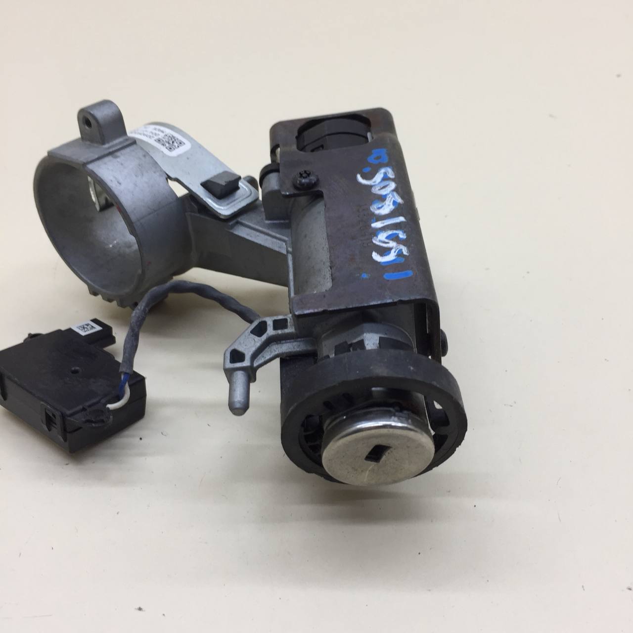 Замок зажигания Opel Astra J 2010-2017