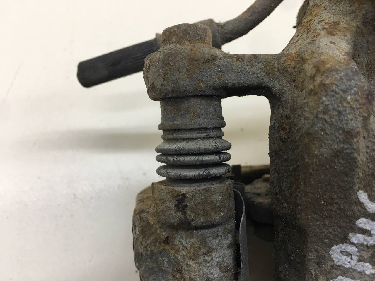 Суппорт передний правый Hyundai Solaris (RB) 2010-2017