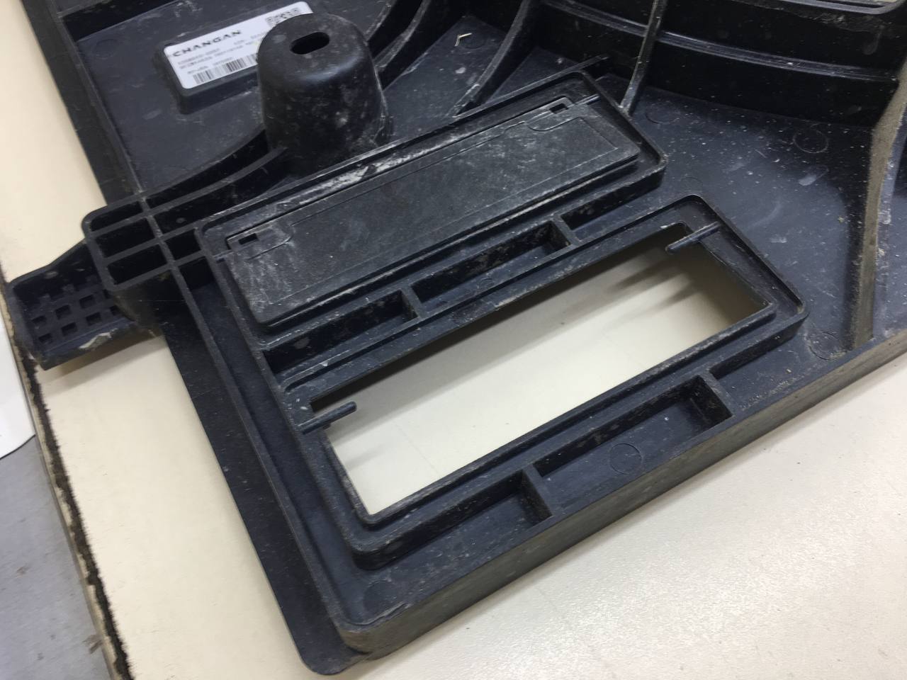 Диффузор вентилятора Changan UNI-T 2023>