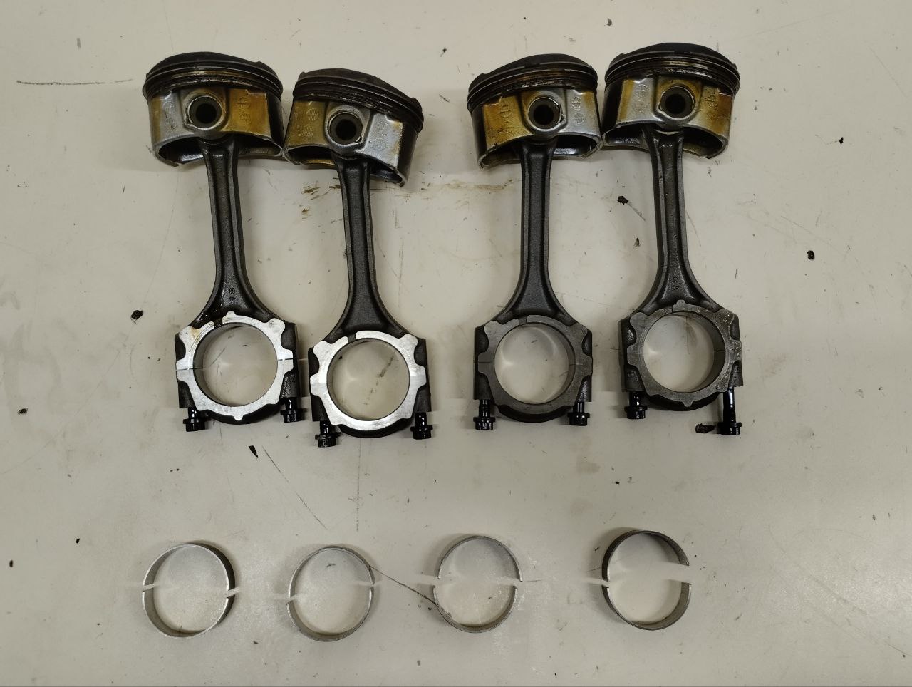 Поршень с шатуном Toyota Rav 4 (XA40) 2013-2019