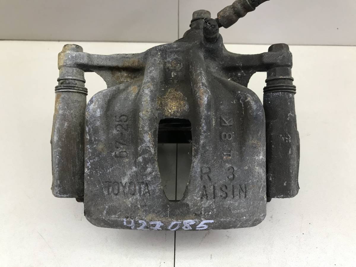 Суппорт передний правый Toyota Crown (S170) 1999-2003