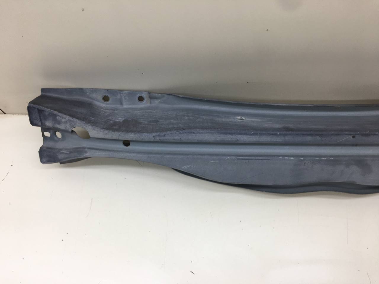 Усилитель заднего бампера Volvo XC70 Cross Country 2007-2016