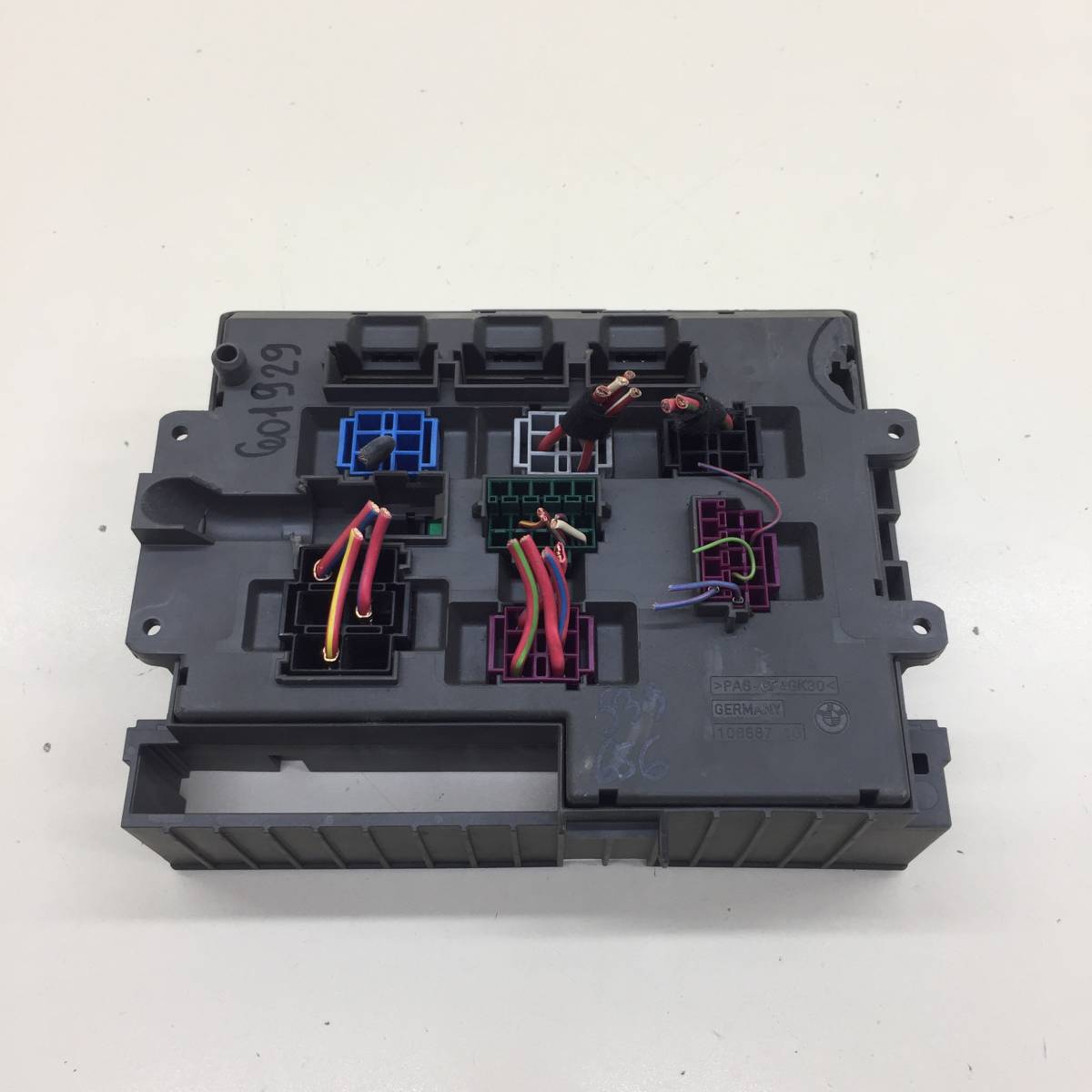 Блок предохранителей BMW 1-series E87/E81 2004-2011