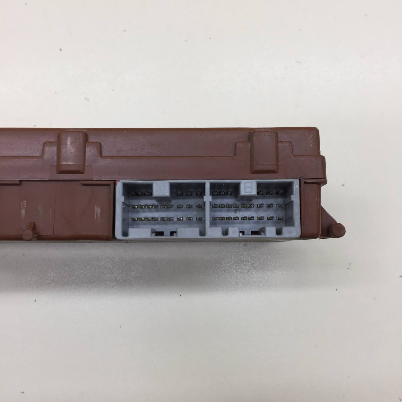 Блок электронный Mitsubishi Lancer 9  (CS/Classic) 2000-2011