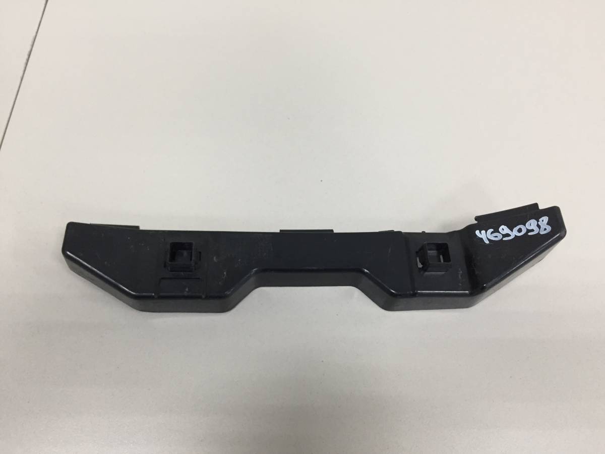 Кронштейн заднего бампера правый Lifan Smily 2008-2017