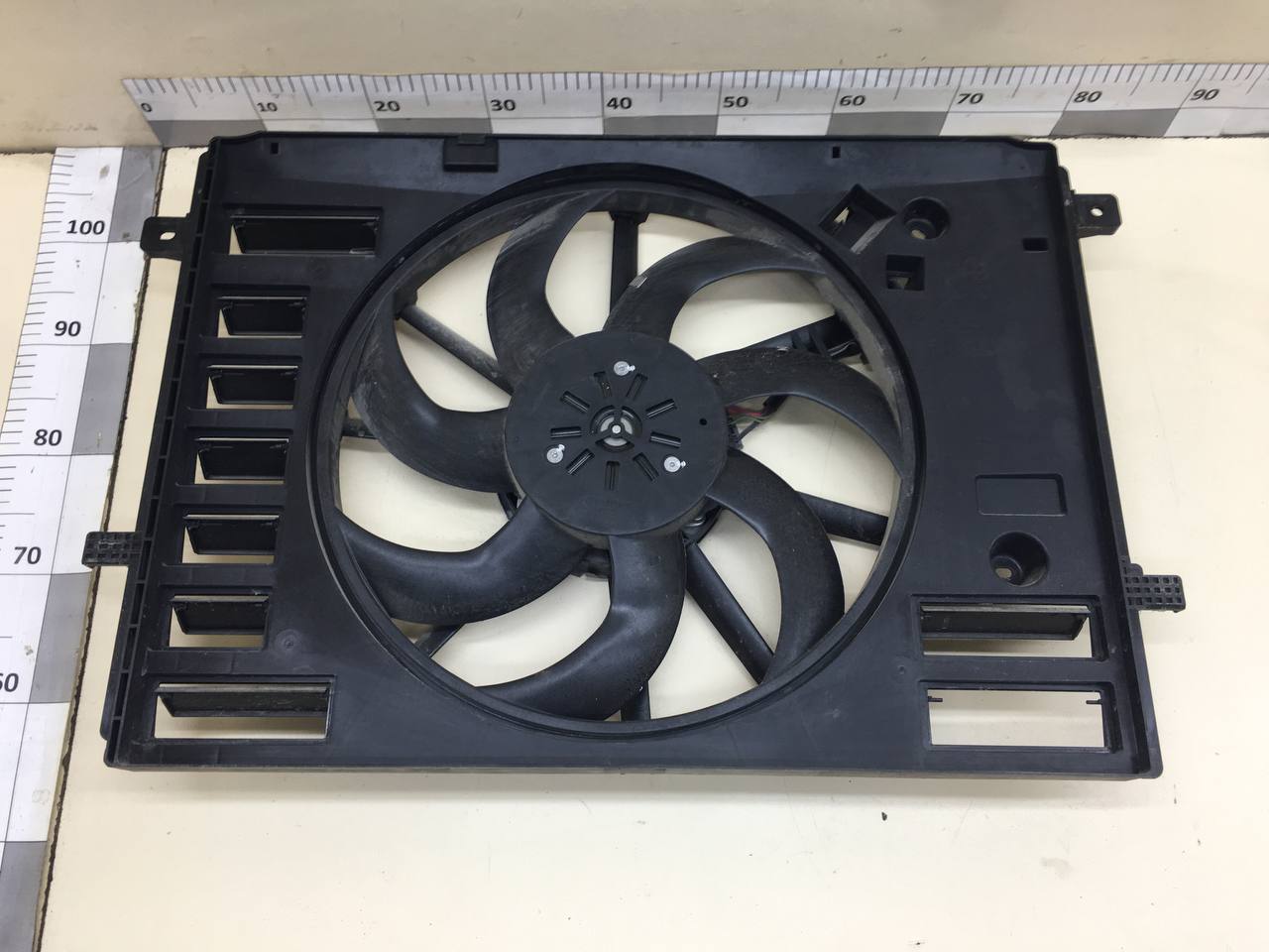 Диффузор вентилятора Changan UNI-T 2023>