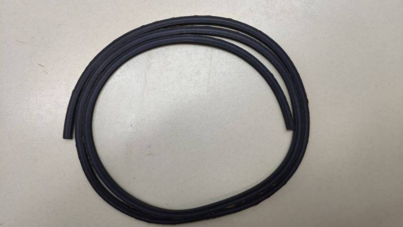 Уплотнитель (внутри) Toyota Corolla E120 2001-2007