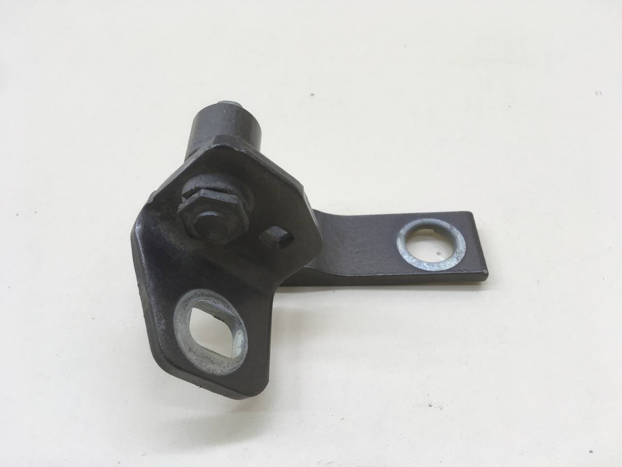 Петля двери Ford Focus 3 2011>