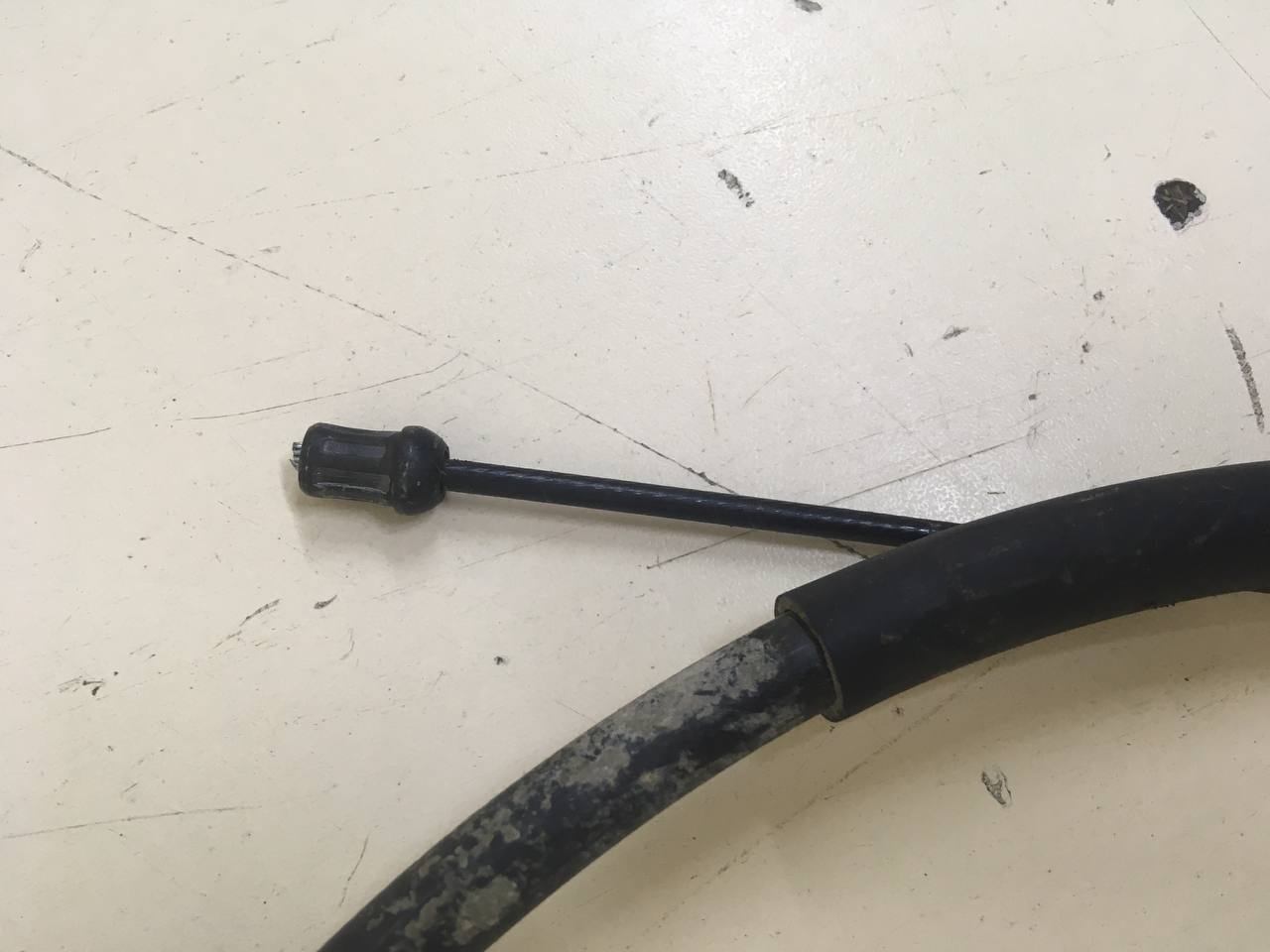 Трос стояночного тормоза Renault Fluence 2010-2017