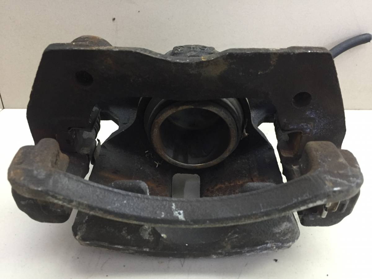 Суппорт передний левый Toyota Crown (S150) 1995-2001