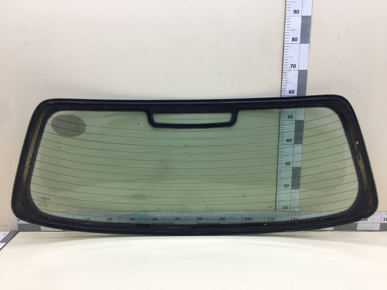 Стекло заднее Fiat Albea 2002-2012