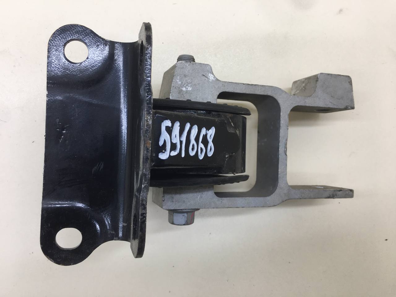 Опора двигателя правая EXEED RX 2022>