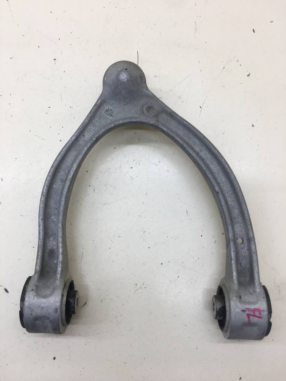 Рычаг передний верхний левый Mercedes-Benz C-Class (W205) 2014>