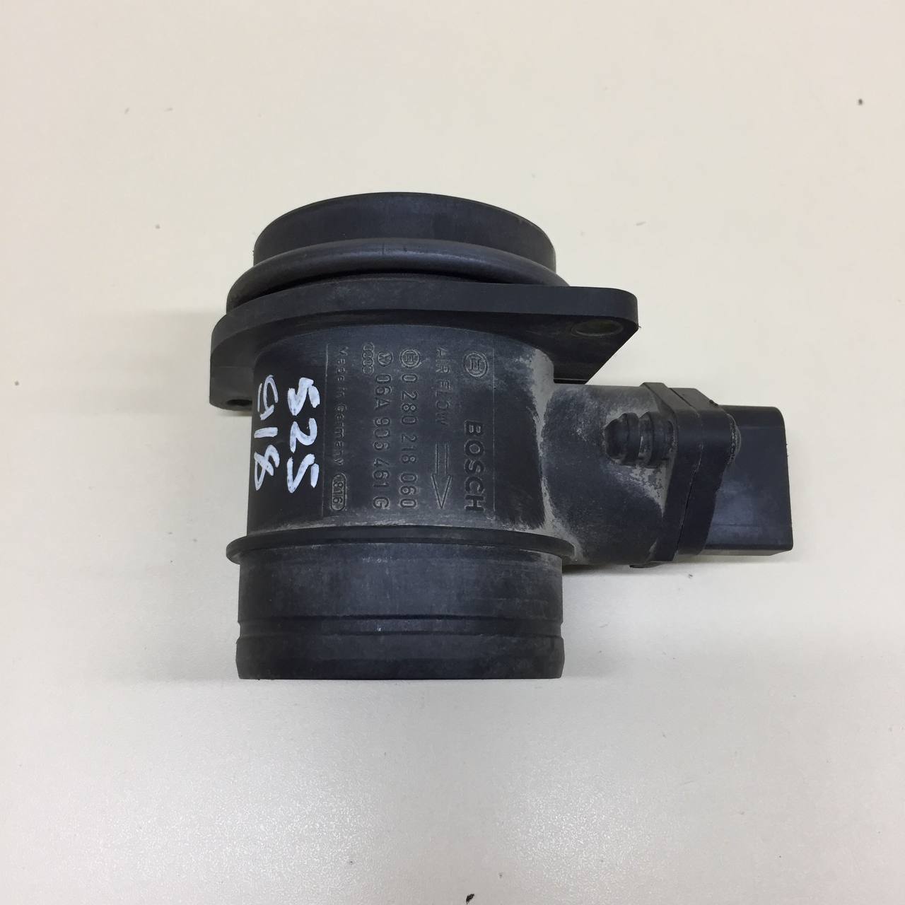 Датчик расхода воздуха (массметр, дмрв) Audi Q7 (4L) 2005-2015