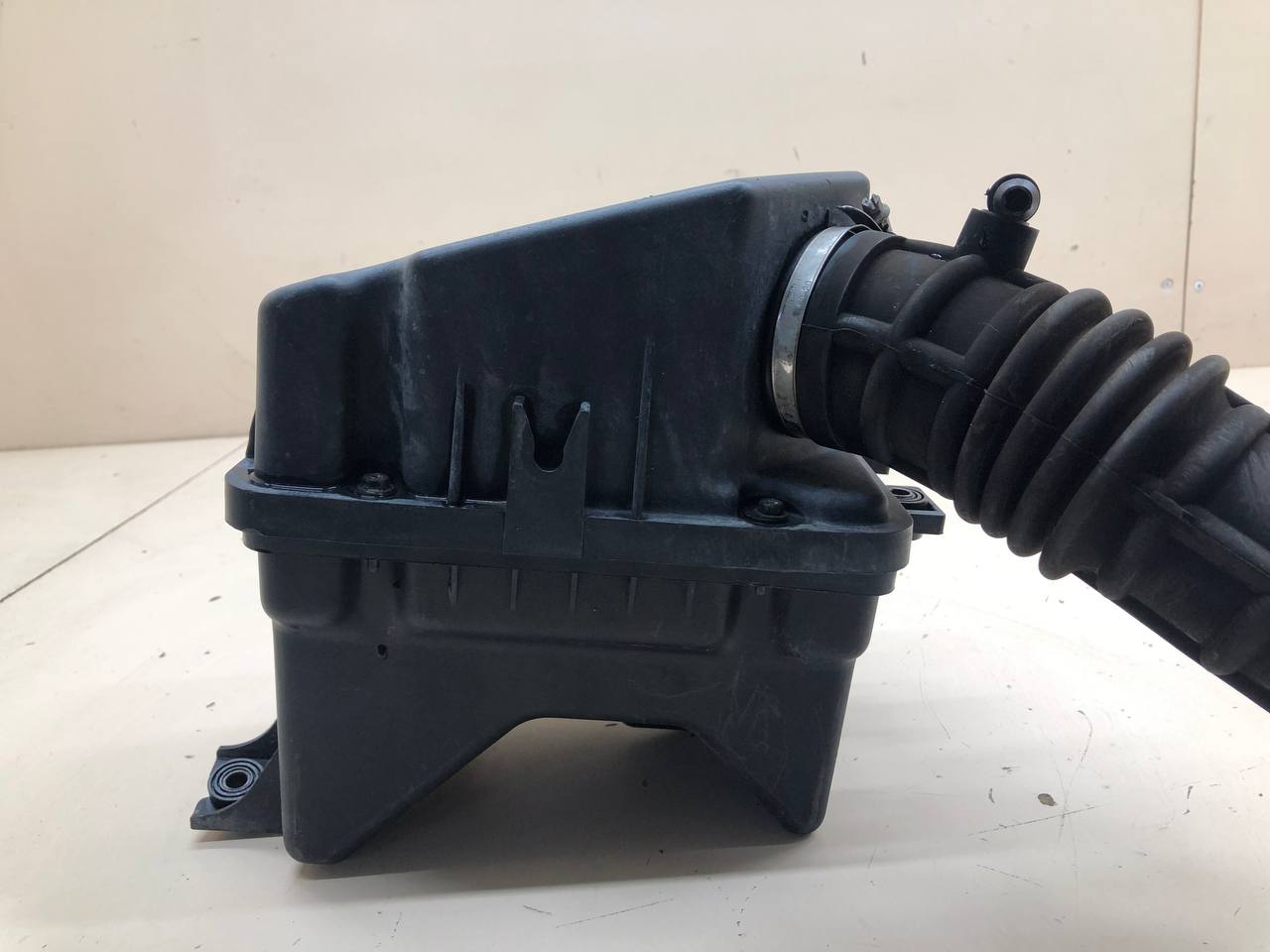 Корпус воздушного фильтра Chevrolet Aveo T250 2005-2011