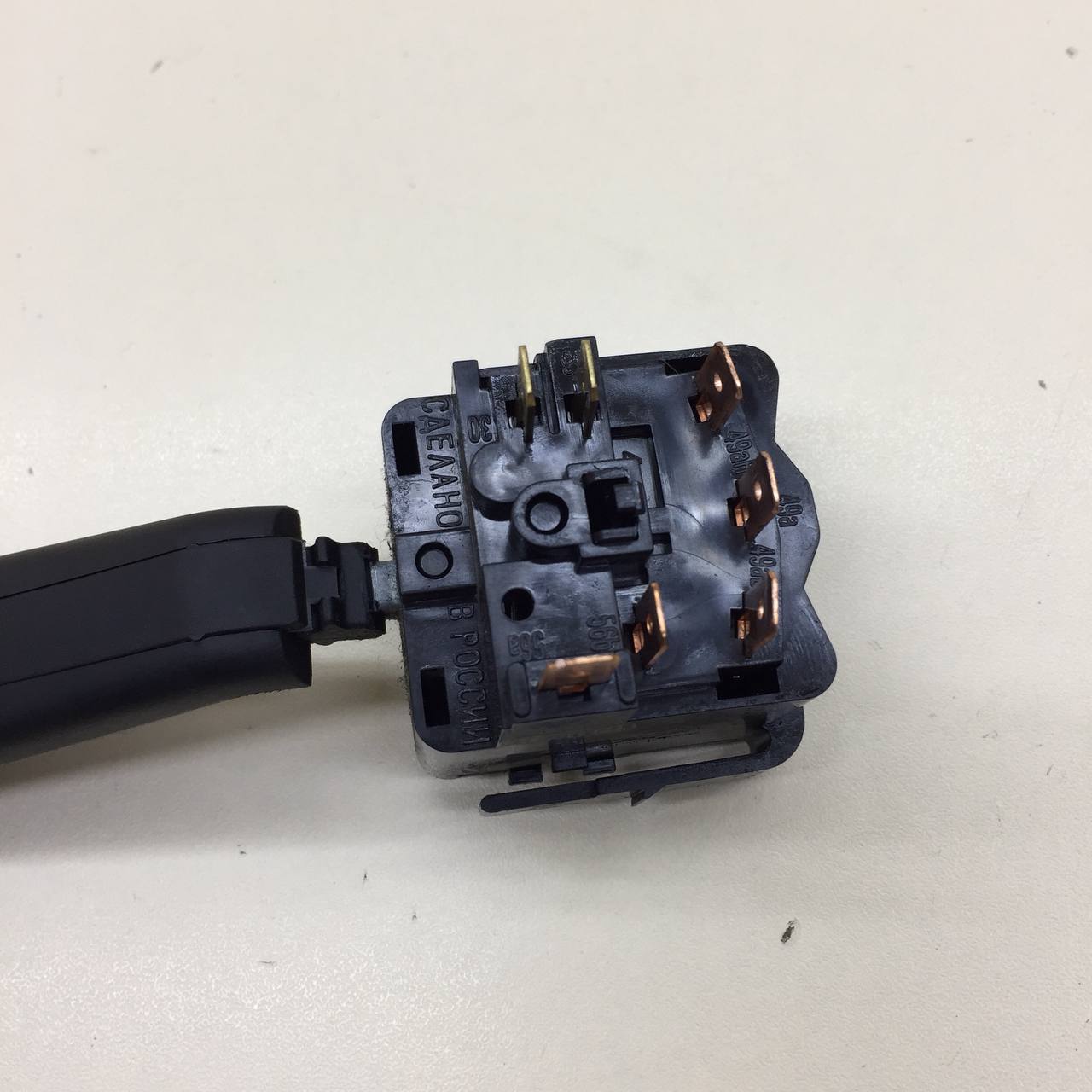 Переключатель поворотов подрулевой Lada Granta 2011>