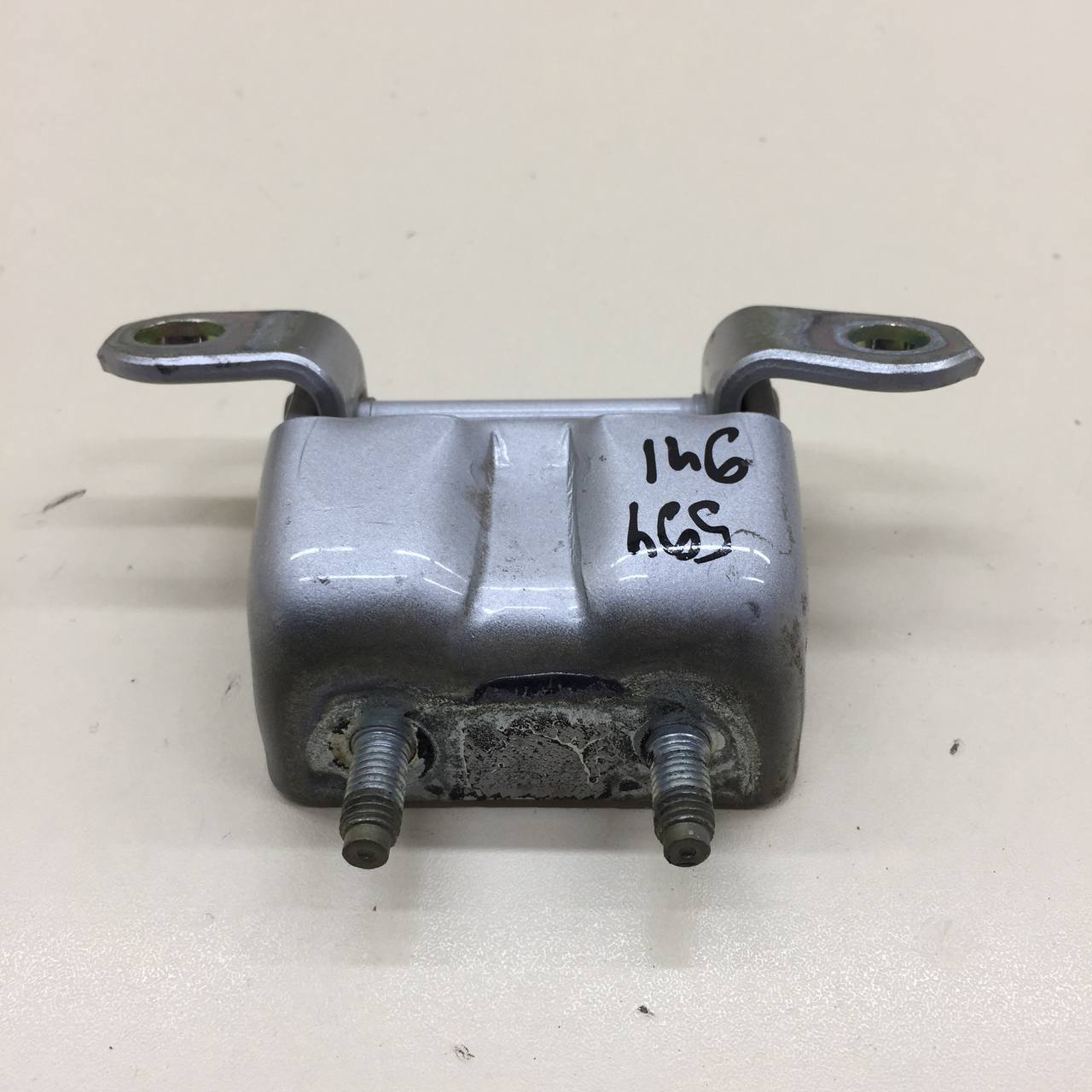 Петля двери задней левой верхняя Nissan Maxima (a36) 2015-2023