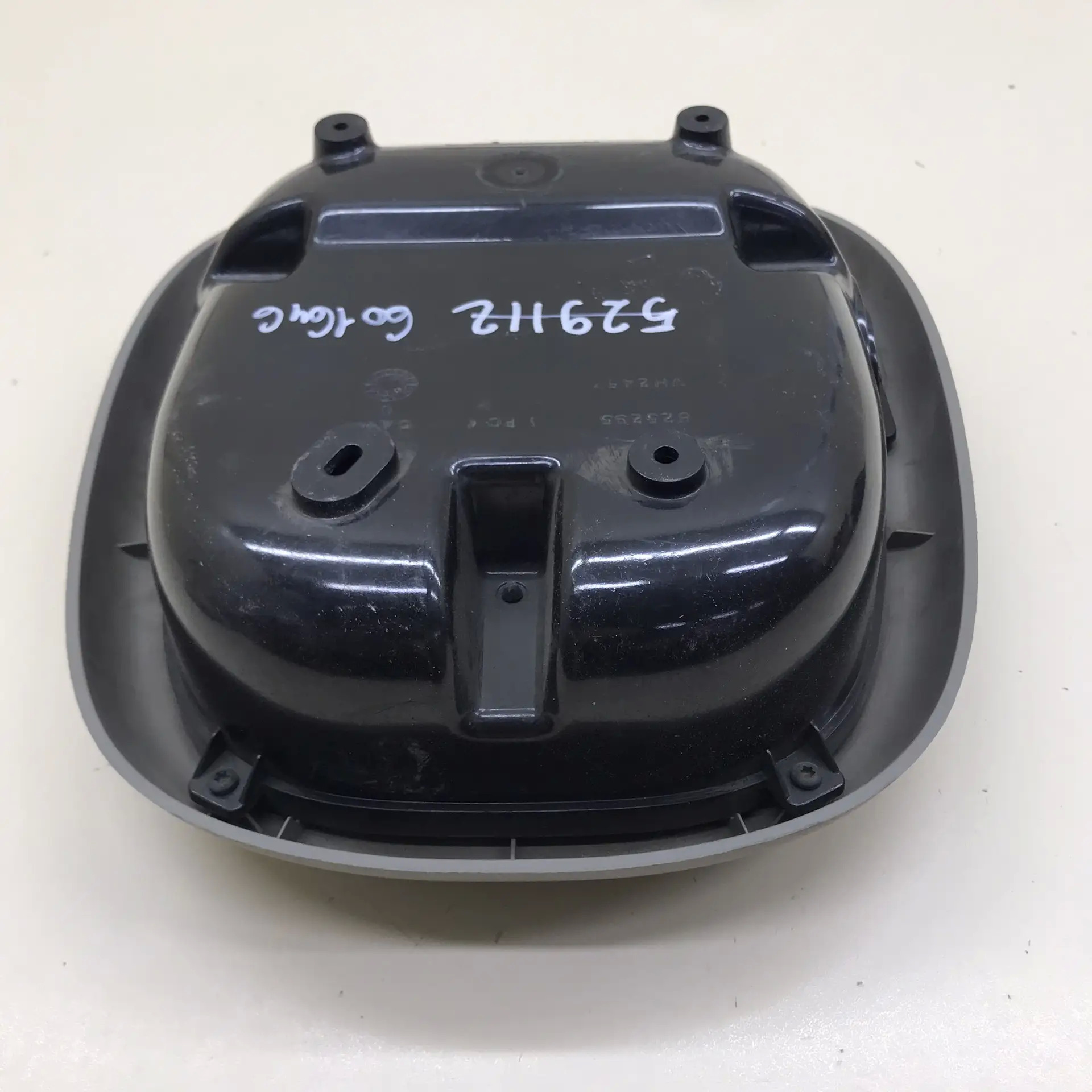 Бардачок Chevrolet TrailBlazer (GMT360) 2001-2010