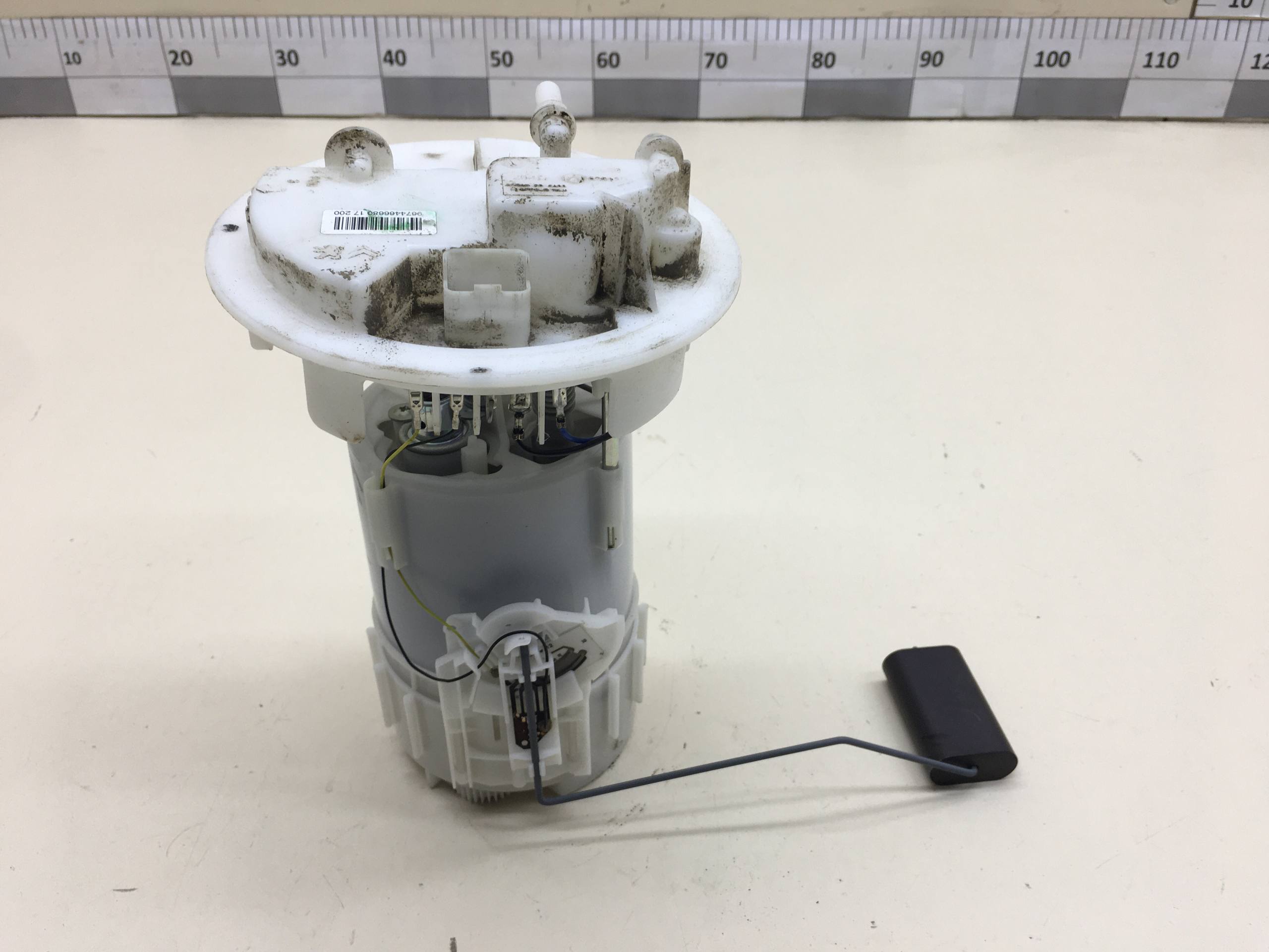 Насос топливный электрический Peugeot 208 2012>