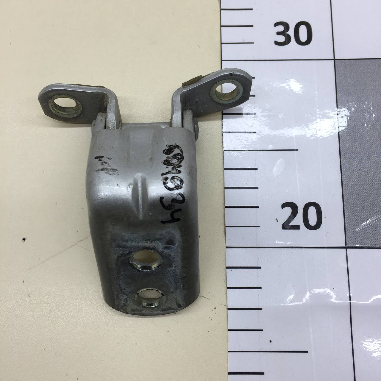 Петля двери передней правой нижняя Nissan Maxima (a36) 2015-2023