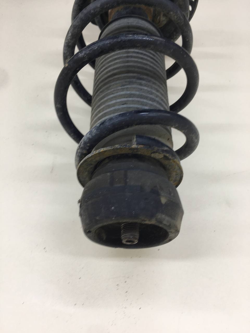 Амортизатор передний Skoda Rapid 2012-2020