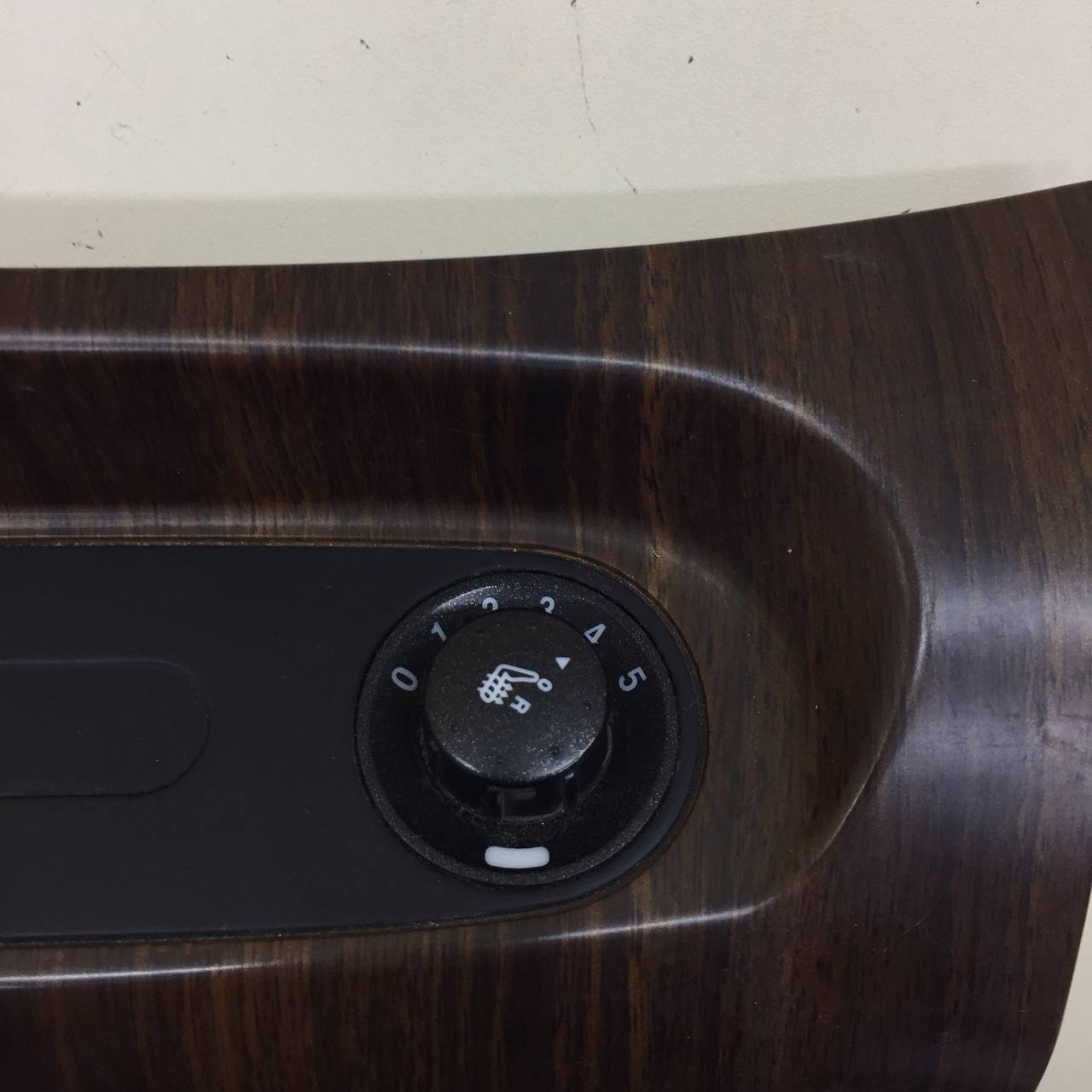 Кнопка обогрева сидений SsangYong Rexton 2 2006-2012