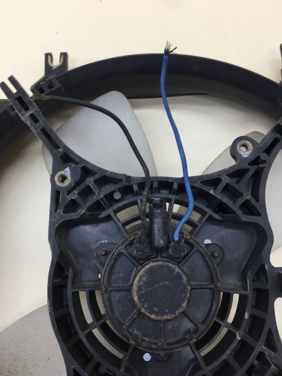 Диффузор вентилятора Mitsubishi Galant (EA) 1998-2003