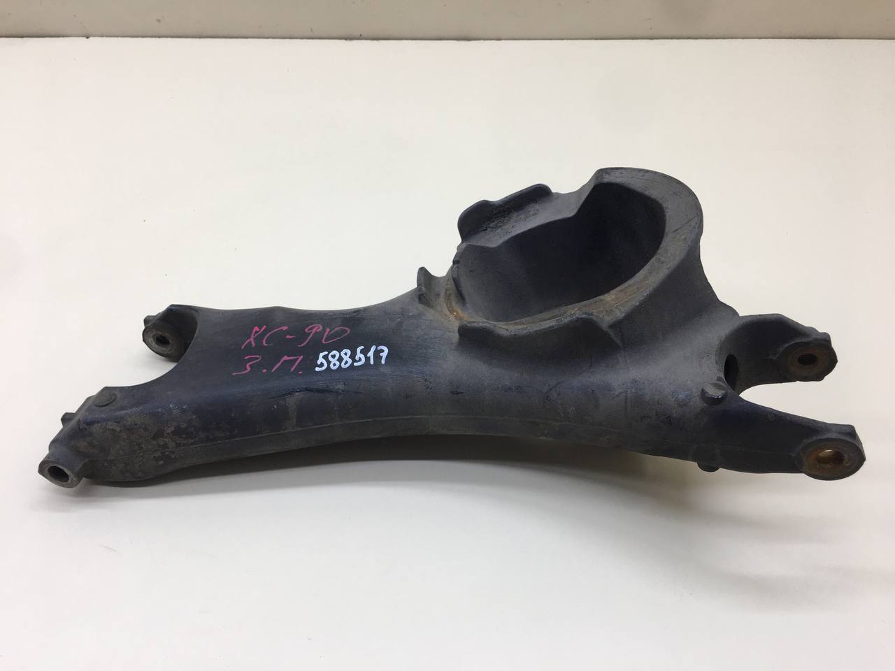 Рычаг задний нижний правый Volvo XC90 2002-2015