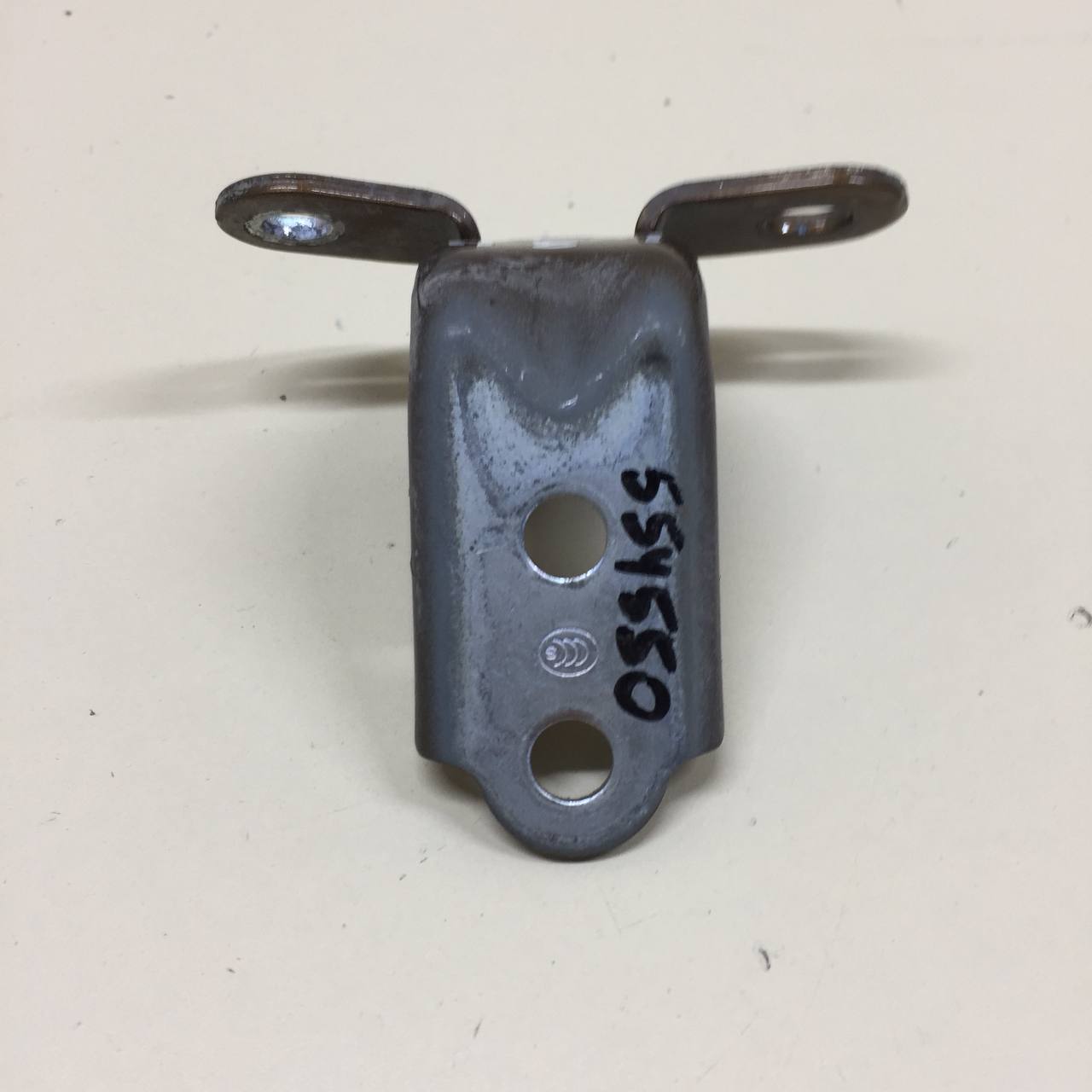 Петля двери задней левой нижняя Kia Ceed (JD) 2012-2018