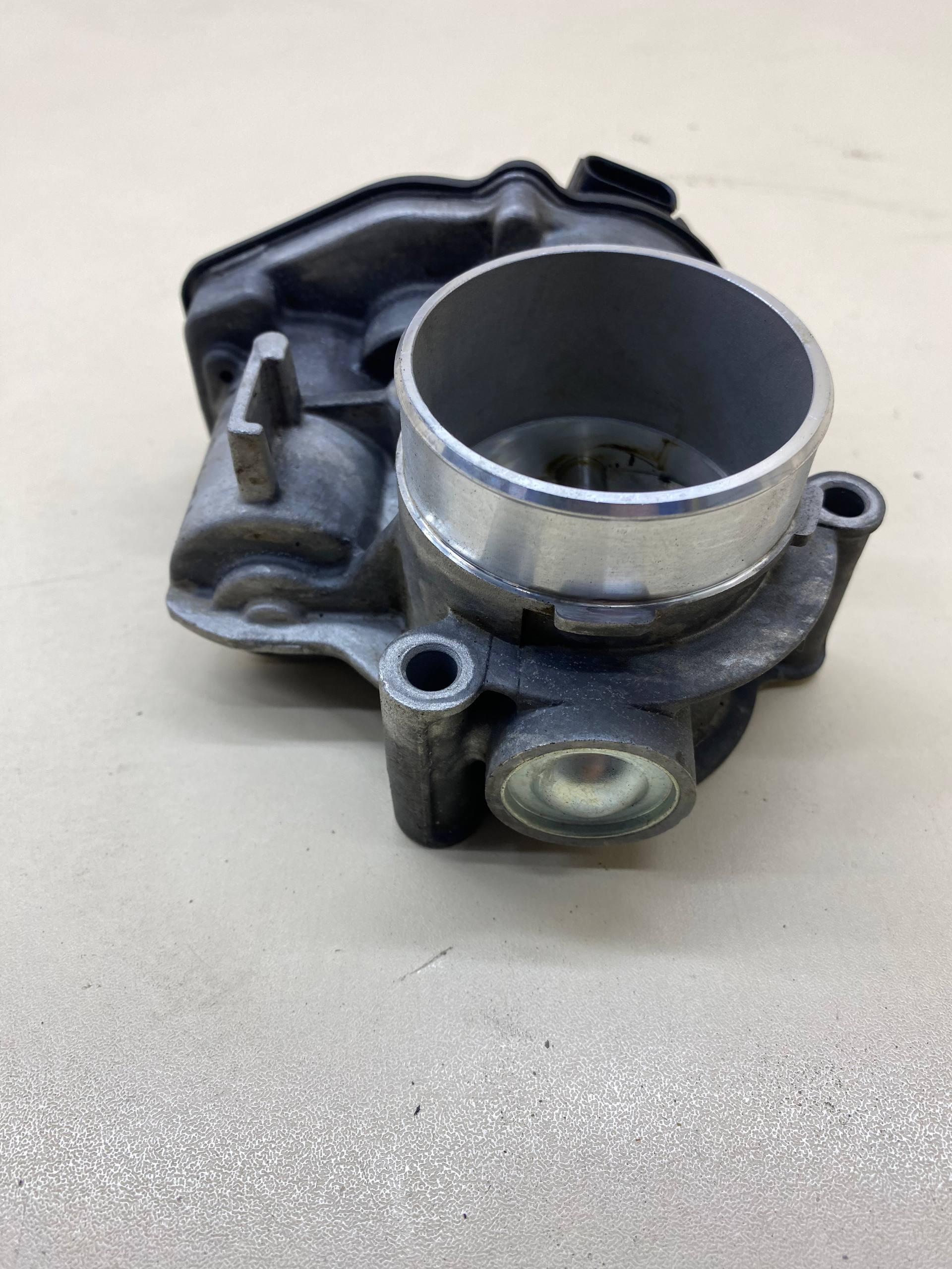 Заслонка дроссельная электрическая Lada X-RAY 2016>