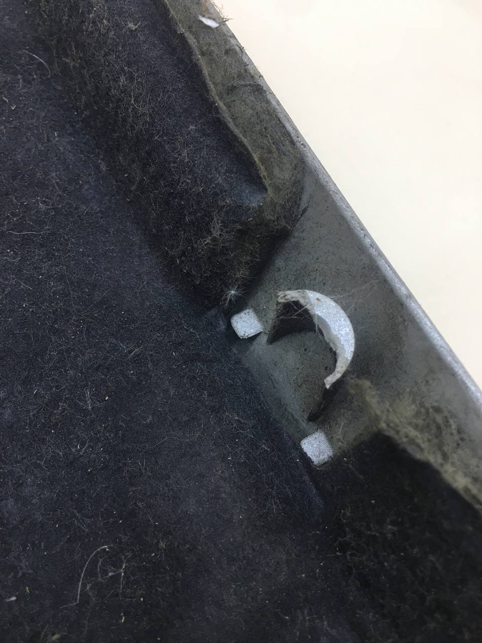 Крышка двигателя декоративная Cadillac STS 2004-2011