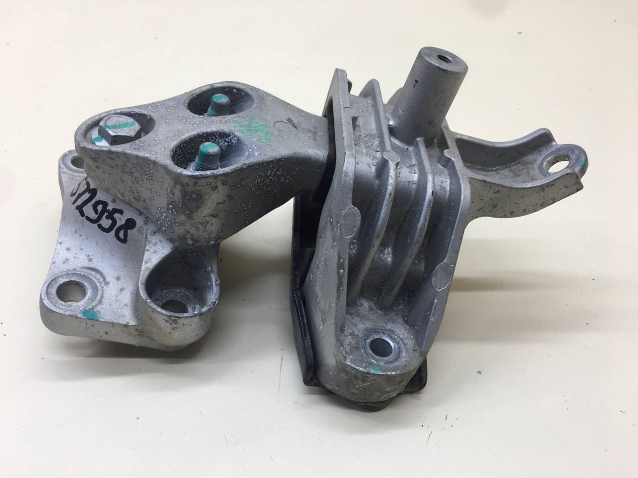 Опора двигателя левая Jetour Dashing 2022>