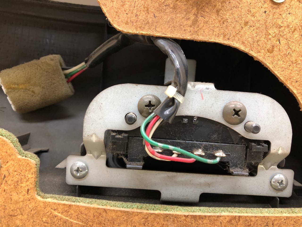 Обшивка двери передней левой Infiniti QX4 (JR50) 1996-2003г