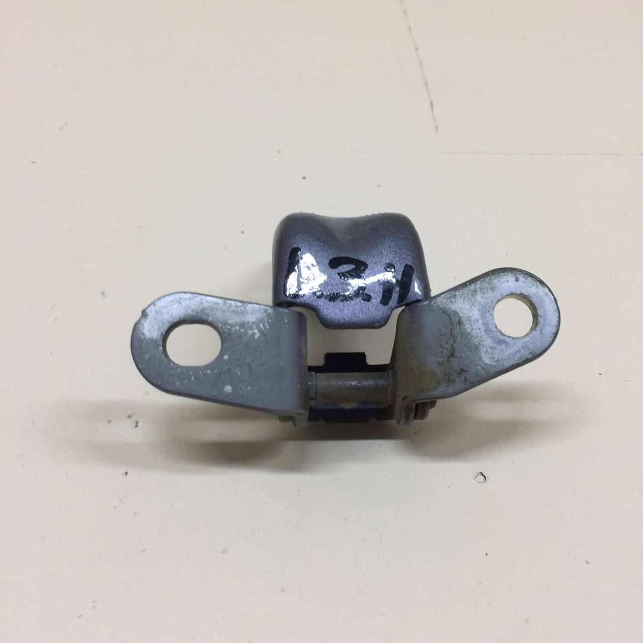 Петля двери задней левой нижняя Kia Rio 4 (FB) 2017>