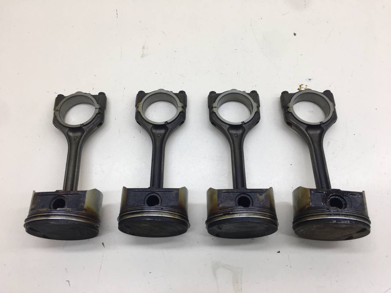 Поршень с шатуном Mitsubishi Outlander (GF) 2012>