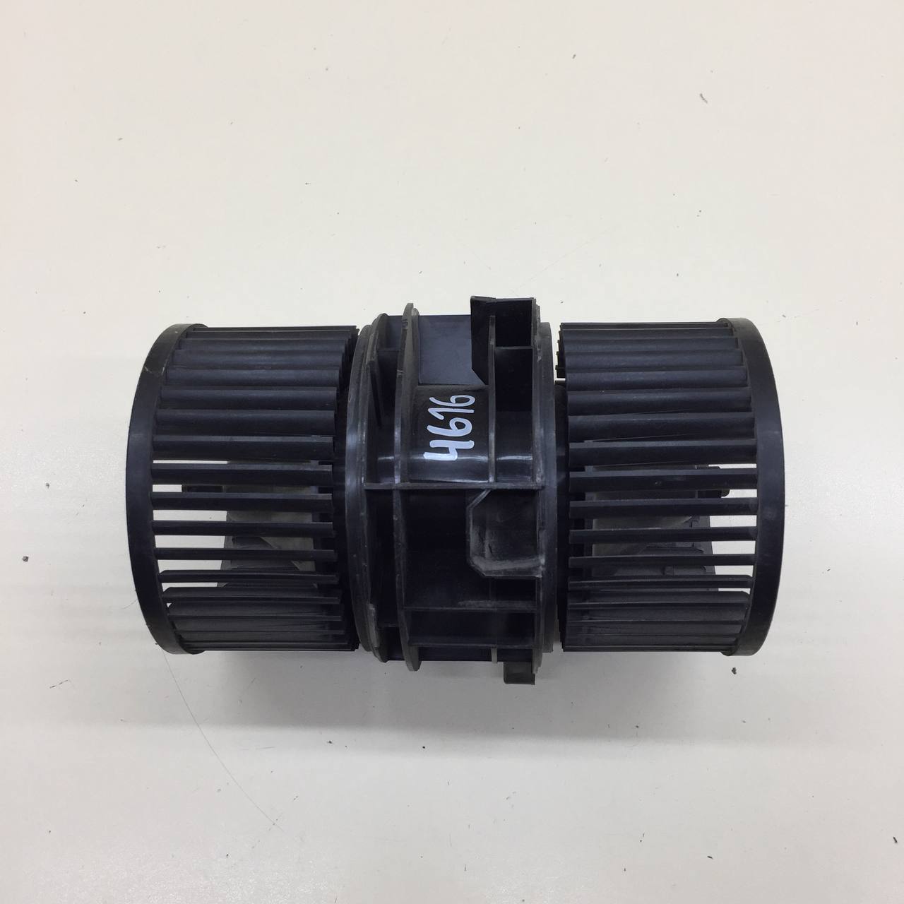 Моторчик отопителя Renault Fluence 2010-2017