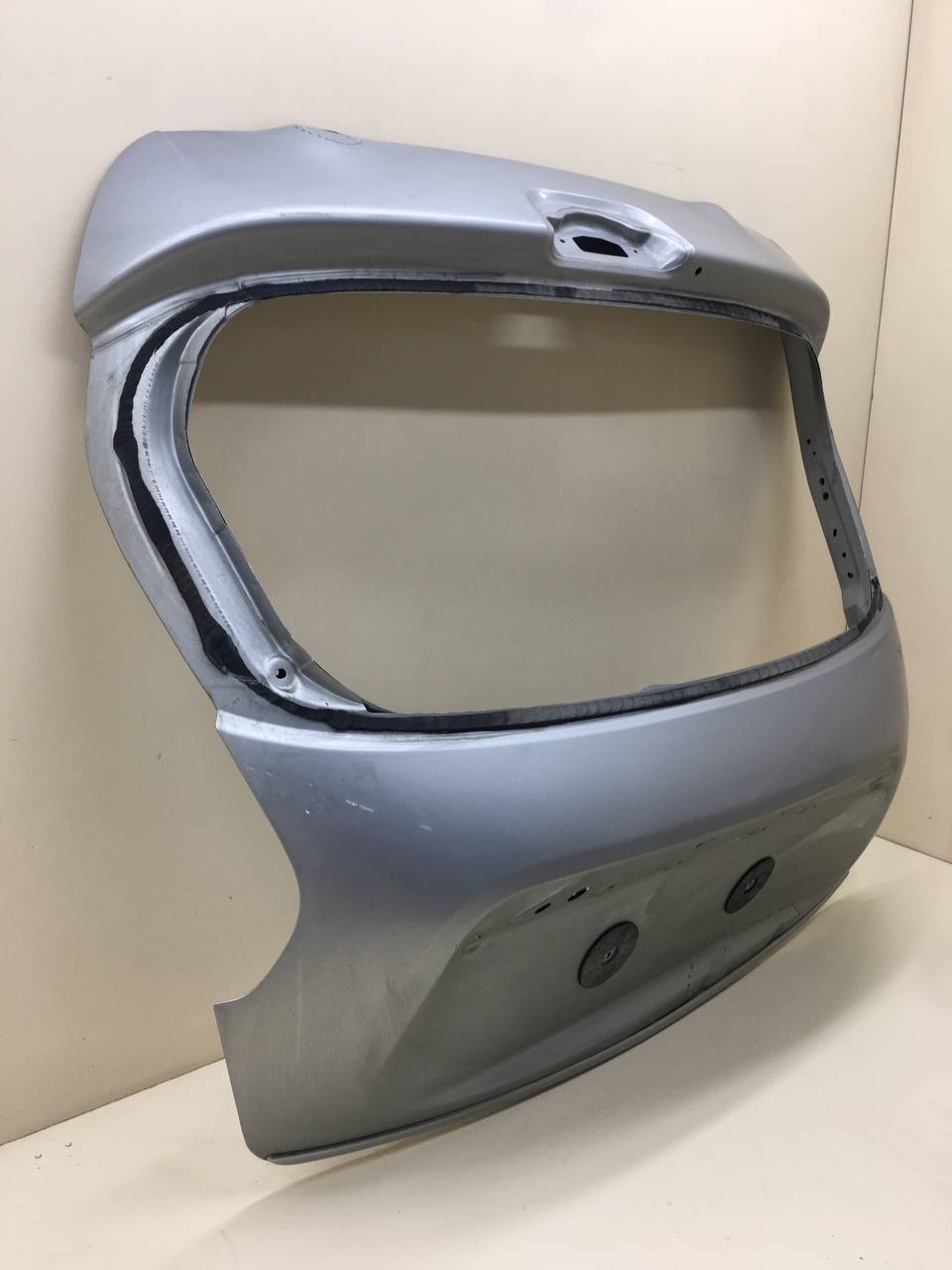 Дверь багажника Nissan Juke (YF15) 2011-2020