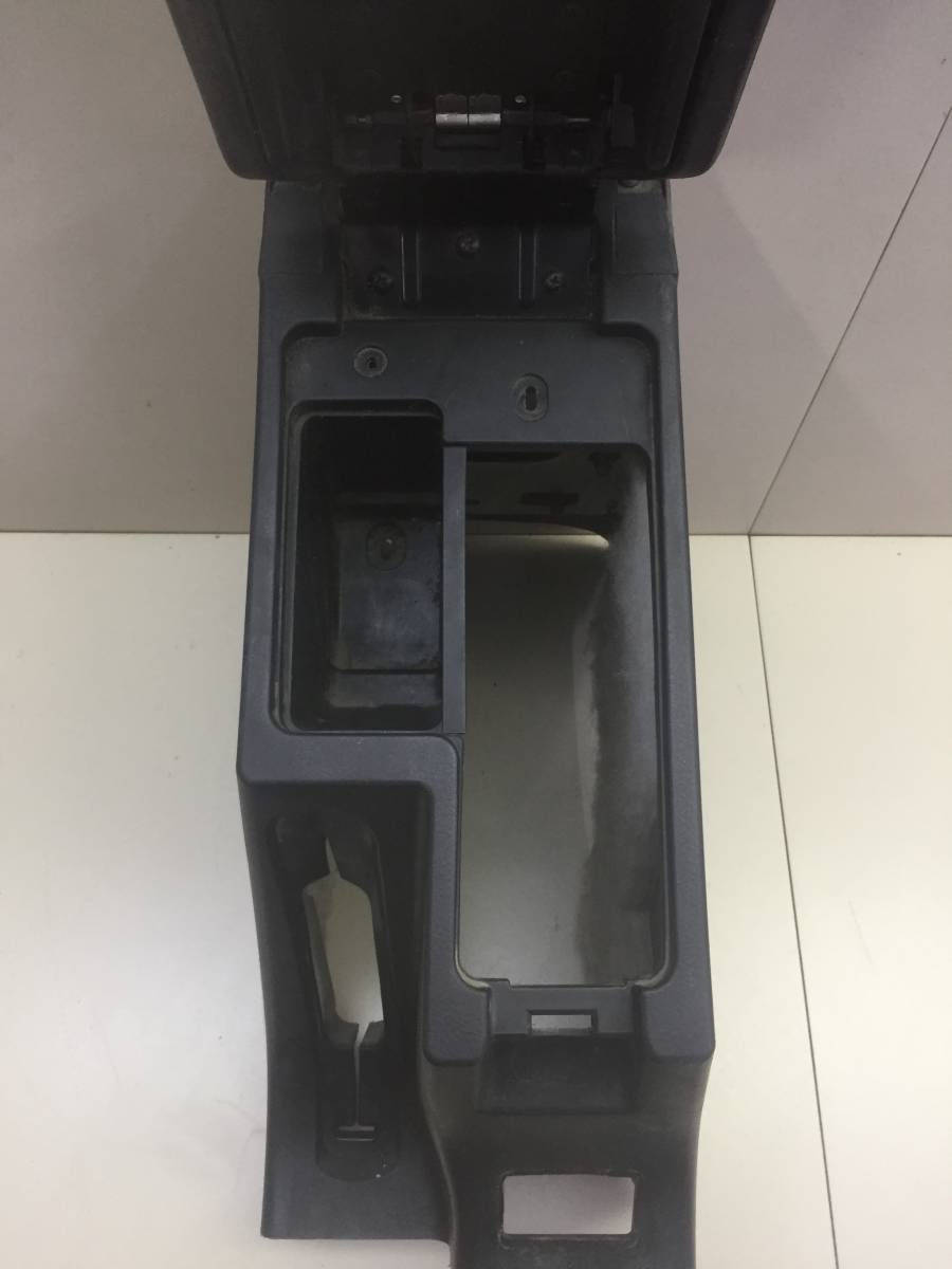 Подлокотник Great Wall H3 2010-2016